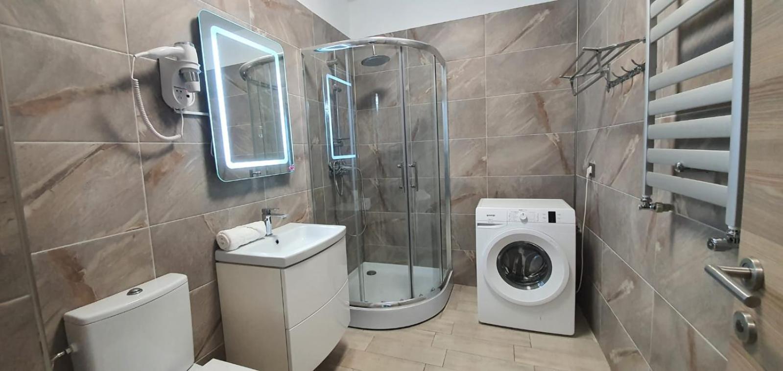 Alezzi Luxury Apartment Spa Resort Piscina Incalzita Sauna Parking 那沃达利 外观 照片