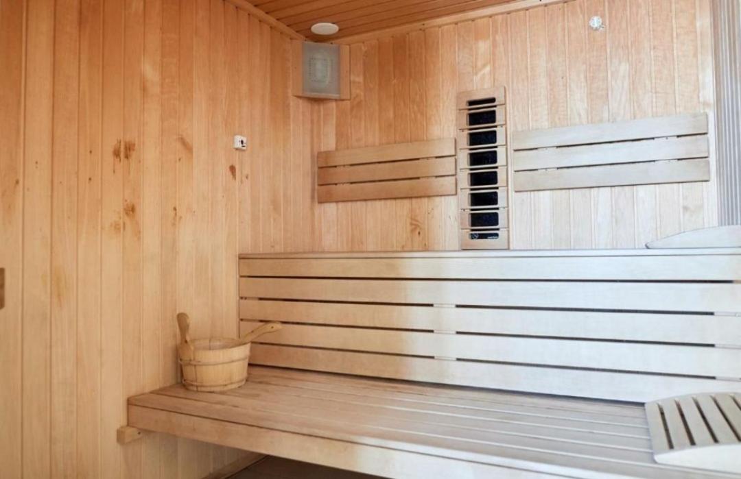 Alezzi Luxury Apartment Spa Resort Piscina Incalzita Sauna Parking 那沃达利 外观 照片